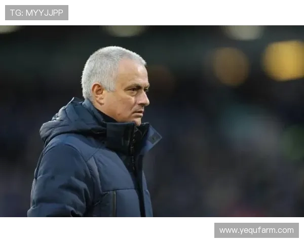 聚光灯之外的穆里尼奥 依然是那个与众不同的特别的一个 聚光灯之外的穆里尼奥 依然是那个与众不同的特别的一个